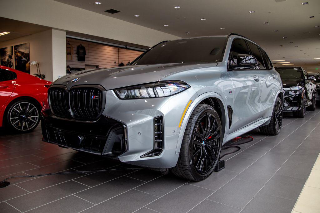 New 2026 BMW X5 M60i