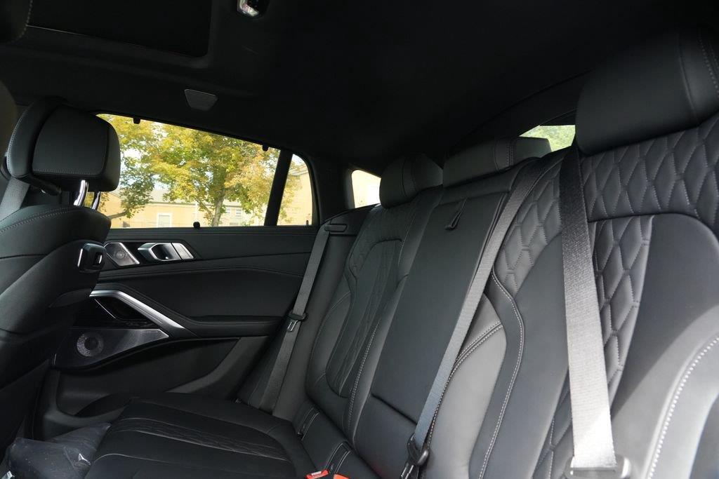 2027 BMW X6 M60I 缩略图 15
