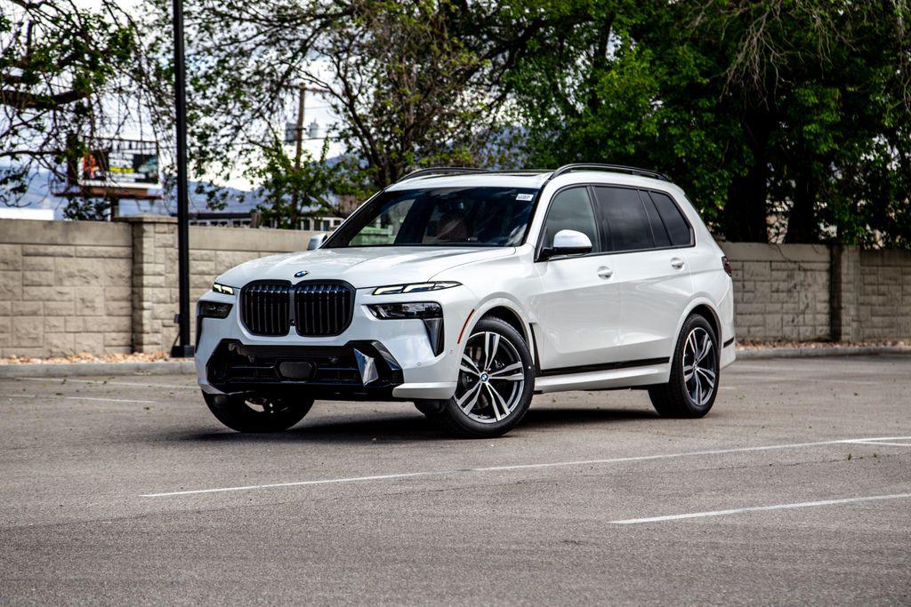New 2026 BMW X7 xDrive40i