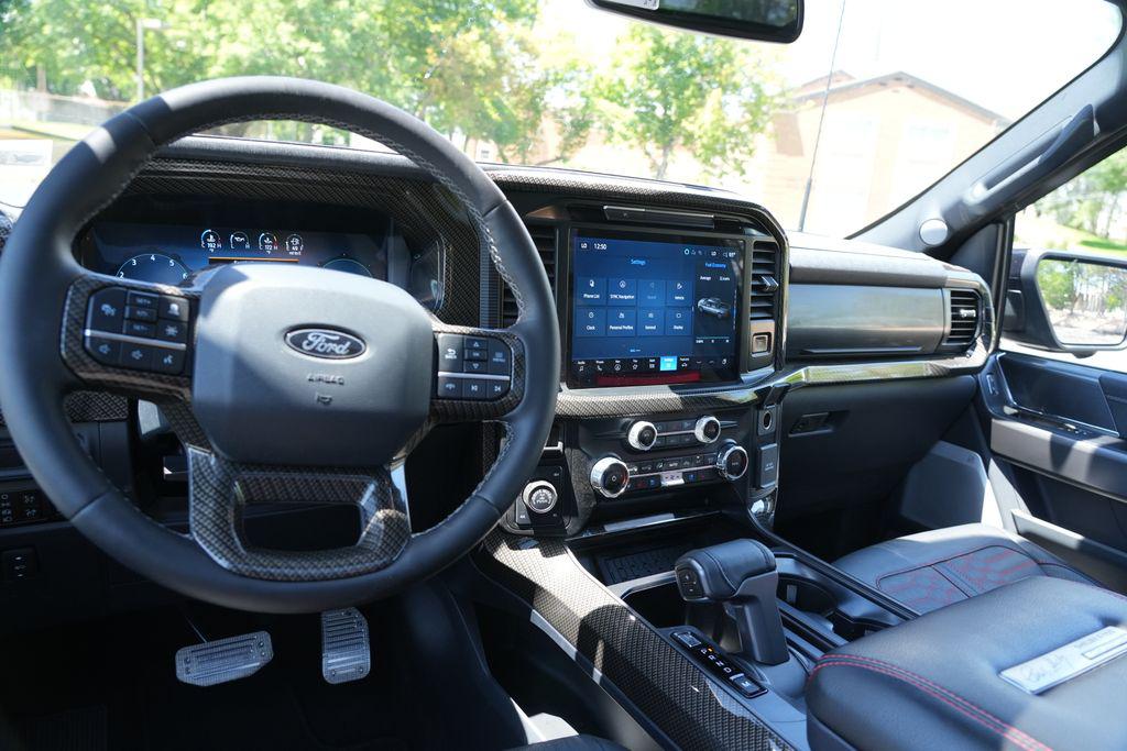 صورة مصغرة 23 لـ 2025 FORD F-150 LARIAT