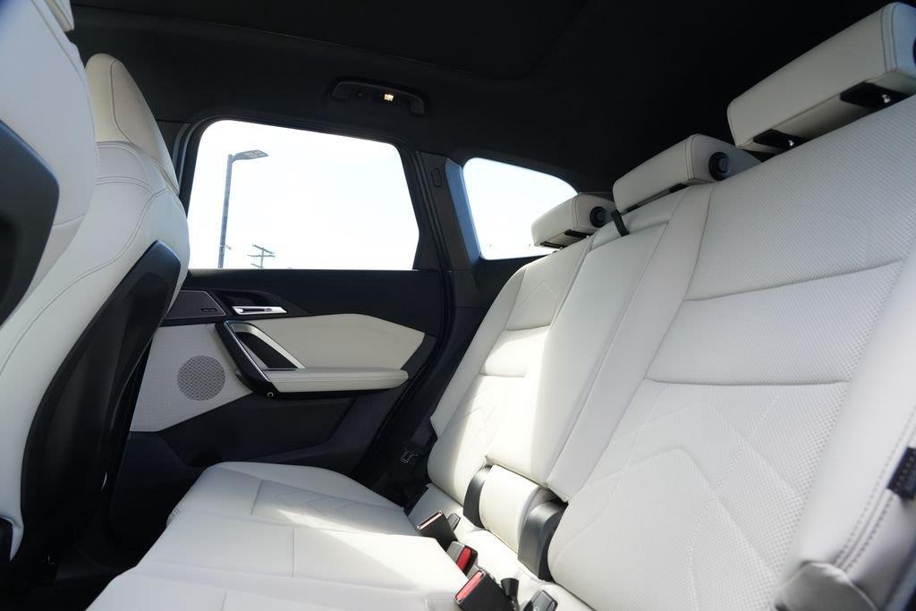 2026 BMW X1 XDRIVE28I — миниатюра 15