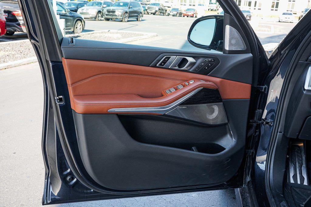2025 BMW X7 M60I — фото 9