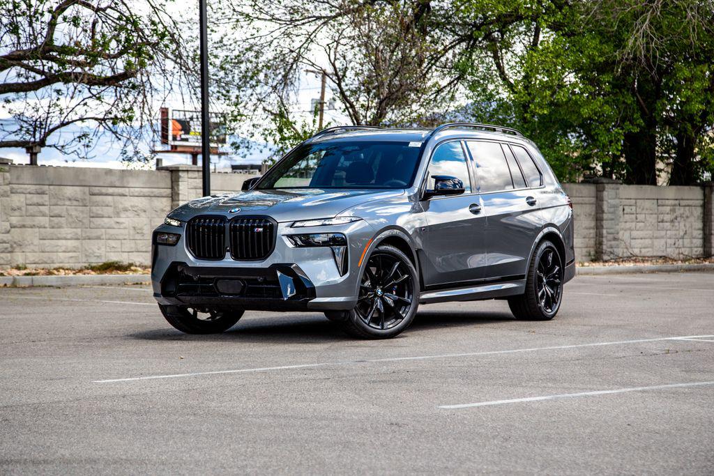 New 2026 BMW X7 M60i