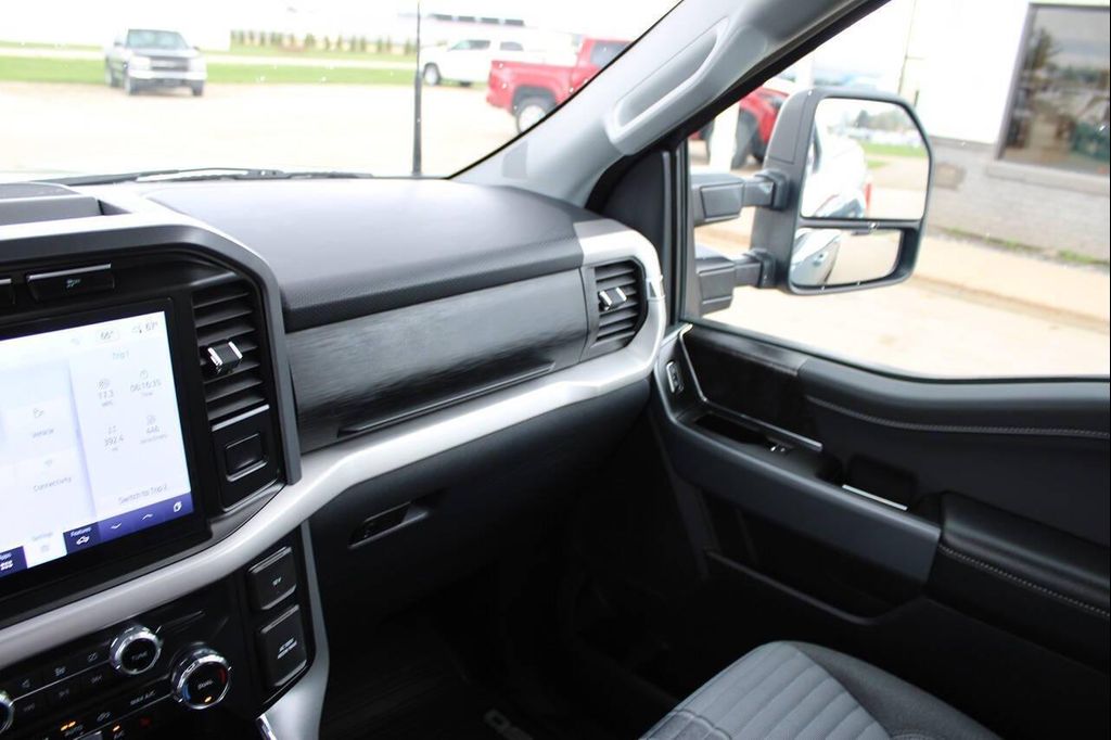2023 FORD F-150 XLT — миниатюра 17