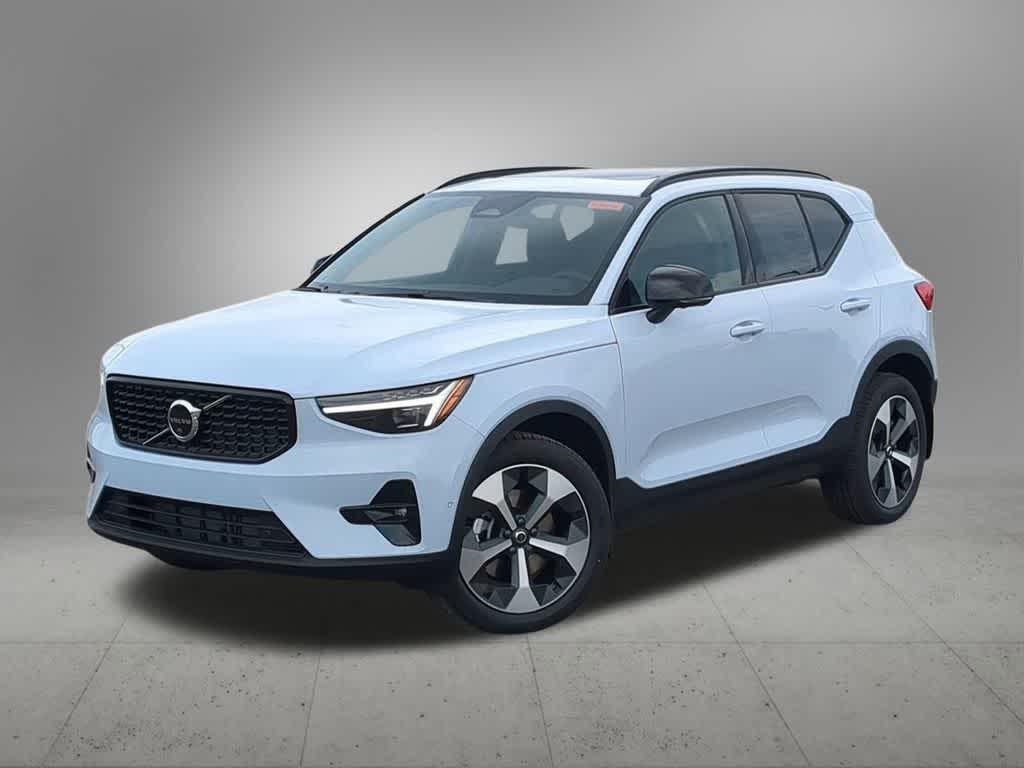 New 2026 Volvo XC40 B5 Plus