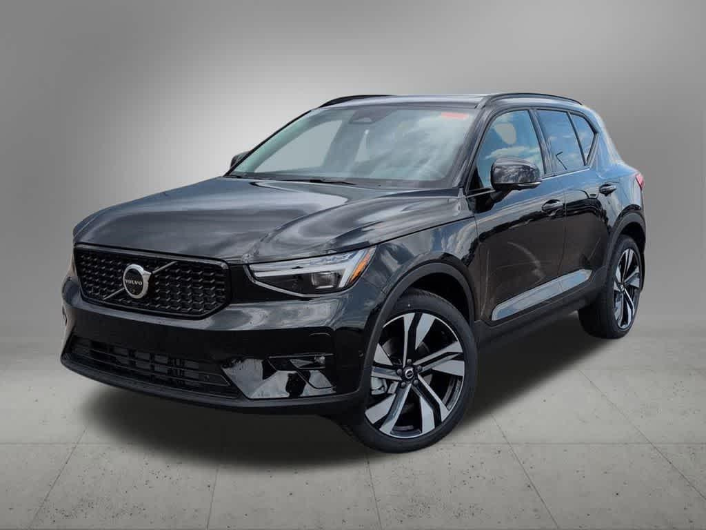 New 2026 Volvo XC40 B5 Ultra