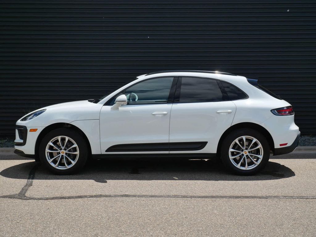 2025 Porsche MACAN 照片 2