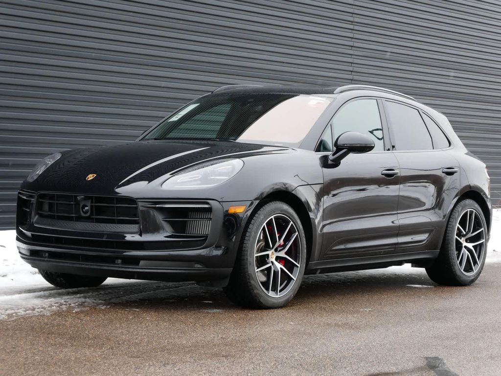 New 2025 Porsche Macan Macan