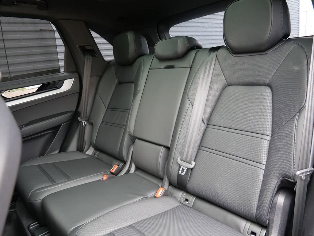 2026 Porsche CAYENNE CAYENNE E-HYBRID 缩略图 12