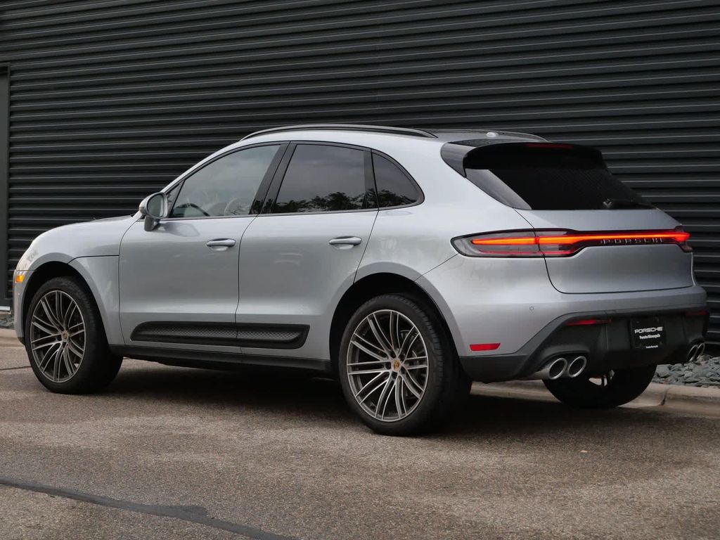 2026 Porsche MACAN — фото 3
