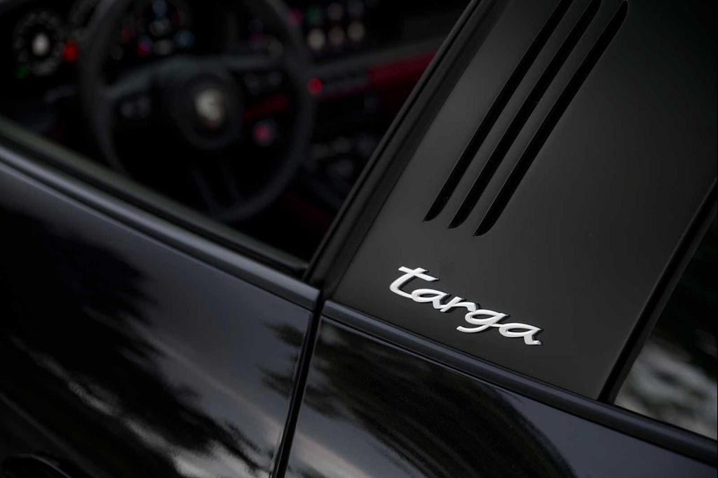 2026 Porsche 911 TARGA 4S — миниатюра 20