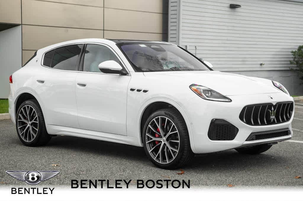 New 2025 Maserati Grecale