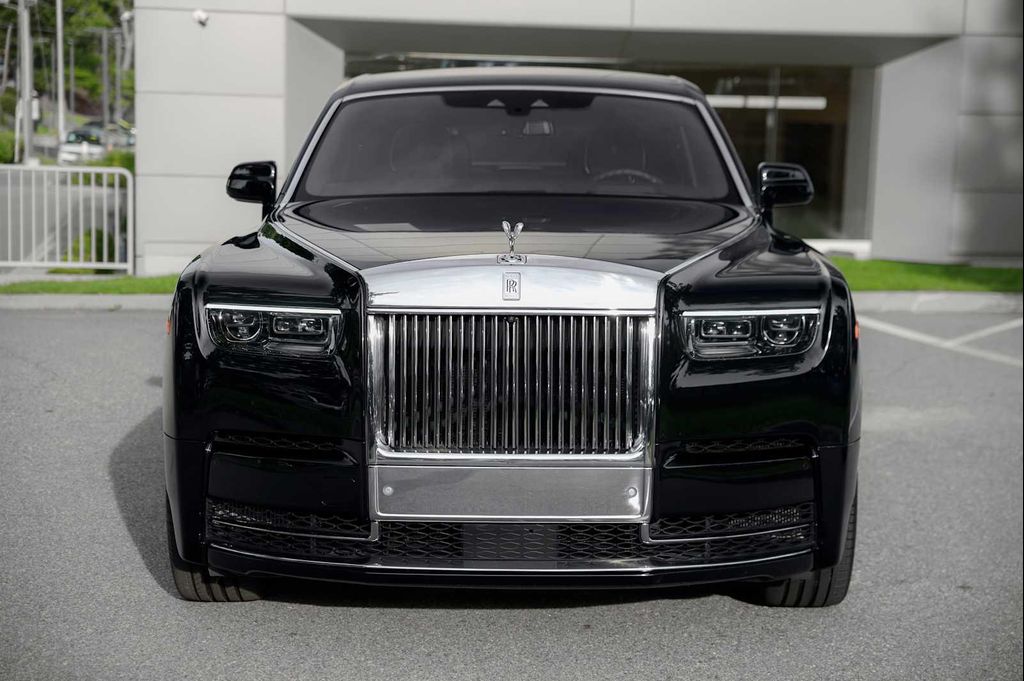صورة 2 لـ 2023 ROLLS-ROYCE PHANTOM SEDAN