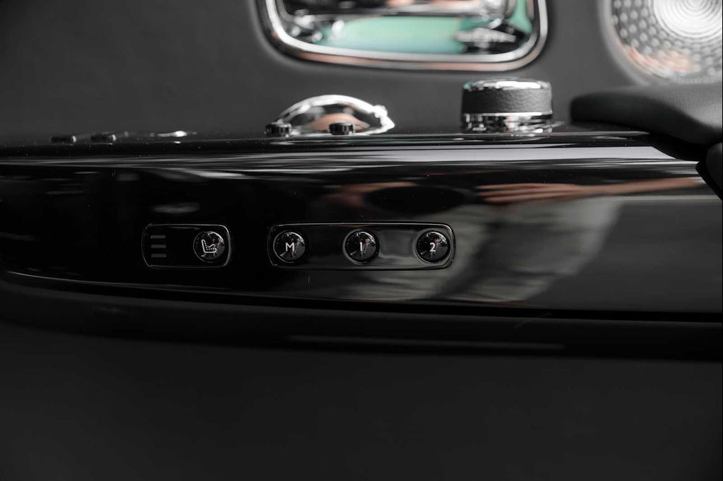 2023 ROLLS-ROYCE PHANTOM SEDAN — фото 43