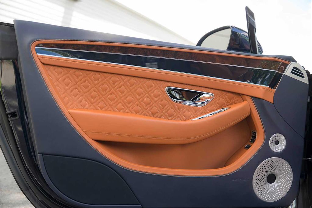 صورة مصغرة 30 لـ 2020 Bentley CONTINENTAL GT V8