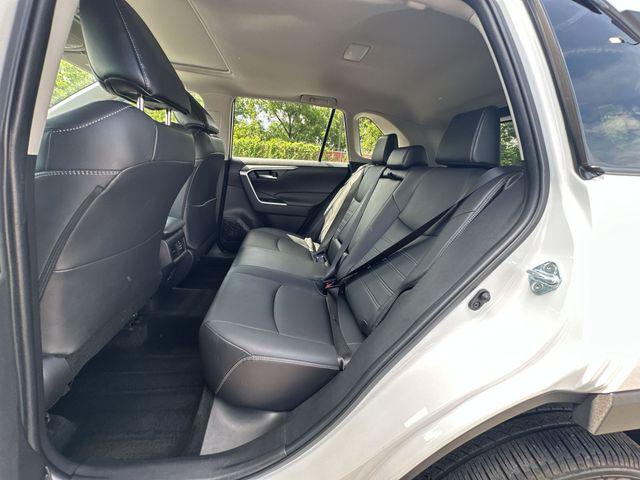2023 Toyota RAV4 XLE PREMIUM — фото 10