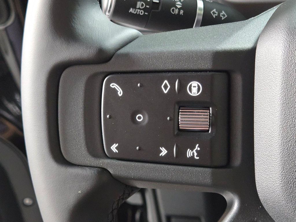 2026 LAND Rover DEFENDER P400 X-DYNAMIC SE thumbnail 25