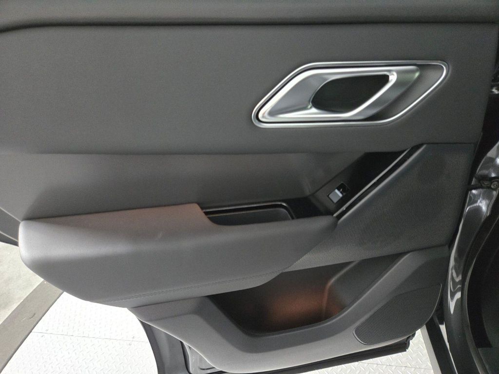 2026 LAND Rover RANGE ROVER VELAR P250 S — миниатюра 22