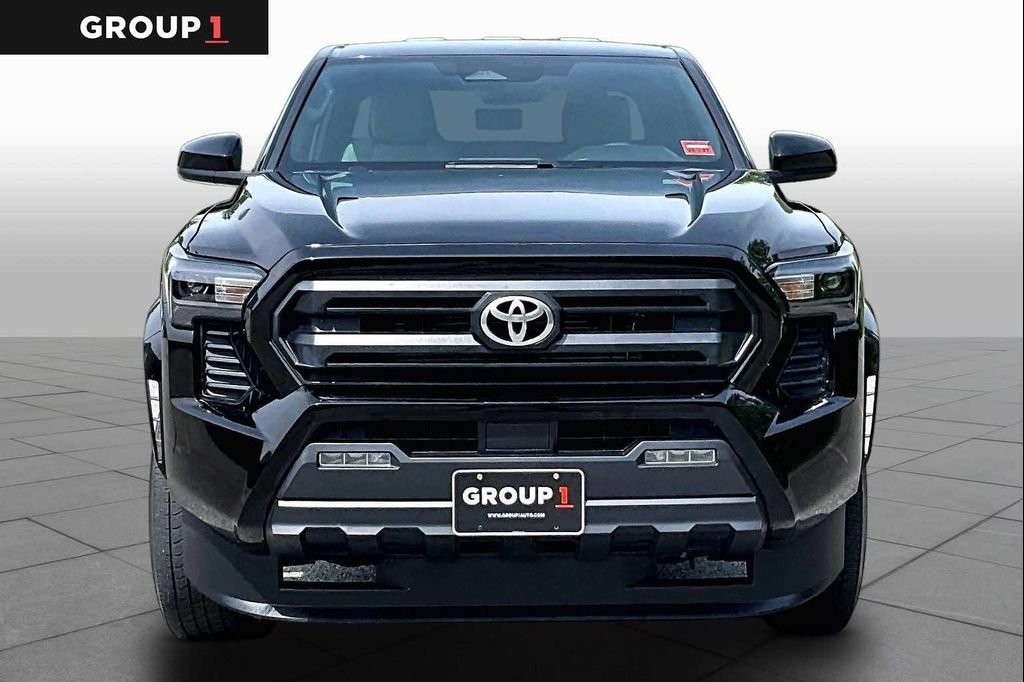 صورة 4 لـ 2024 Toyota TACOMA SR5