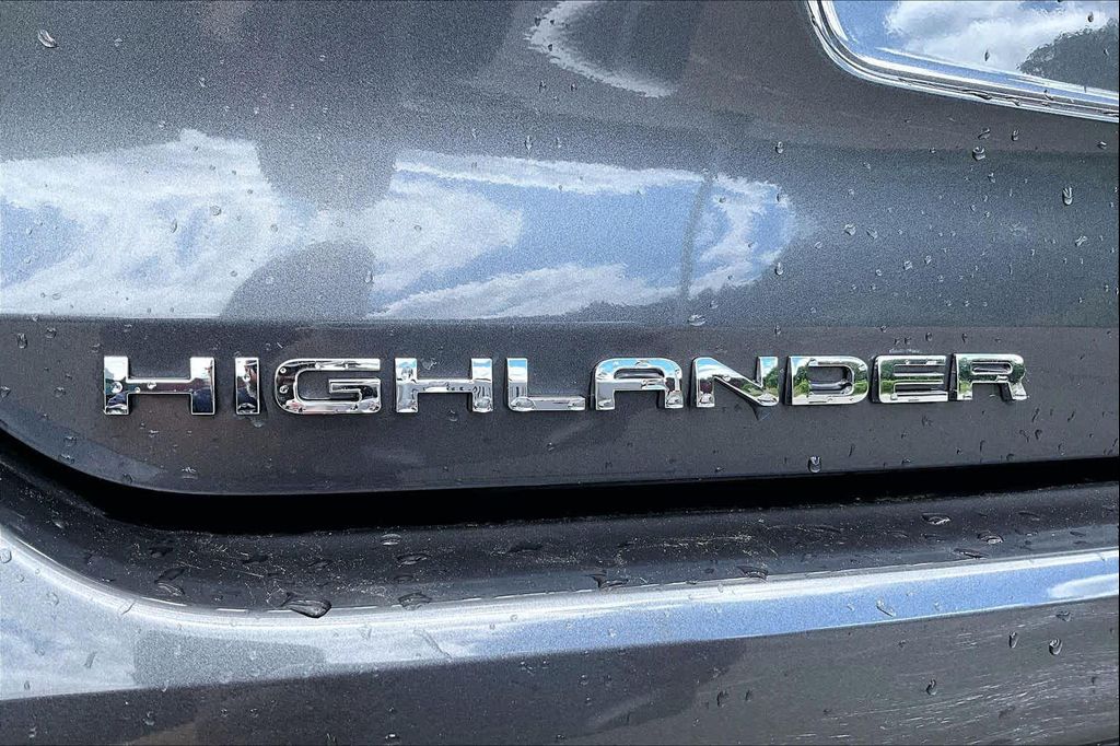 صورة مصغرة 33 لـ 2025 Toyota HIGHLANDER LIMITED