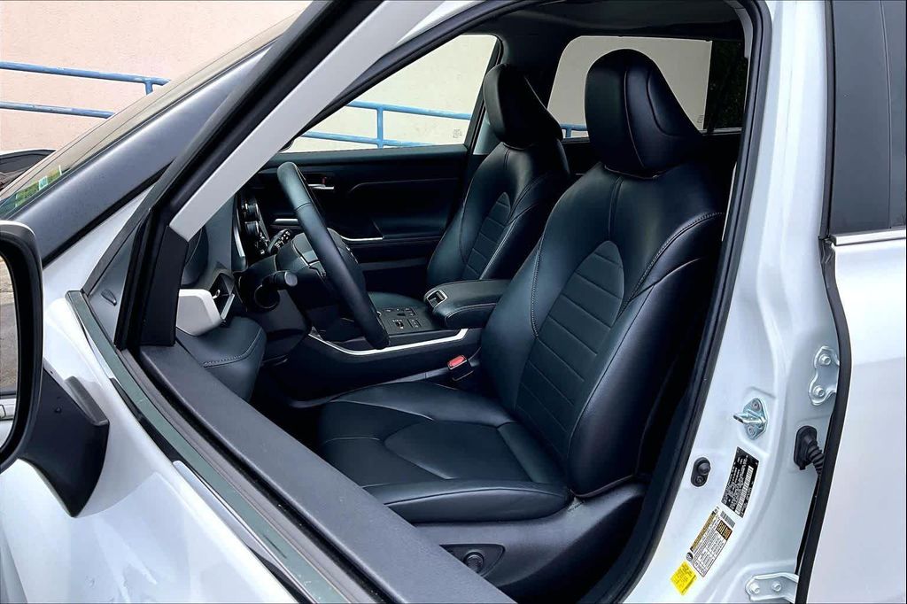 TOYOTA HIGHLANDER - 9