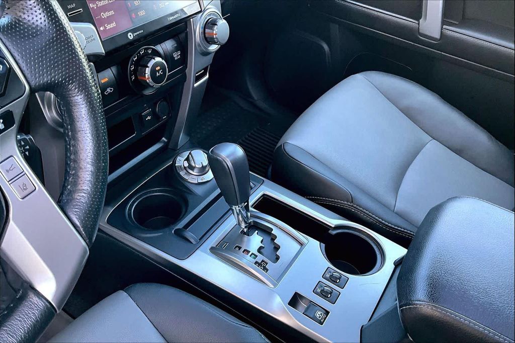 2024 Toyota 4RUNNER SR5 PREMIUM 缩略图 17