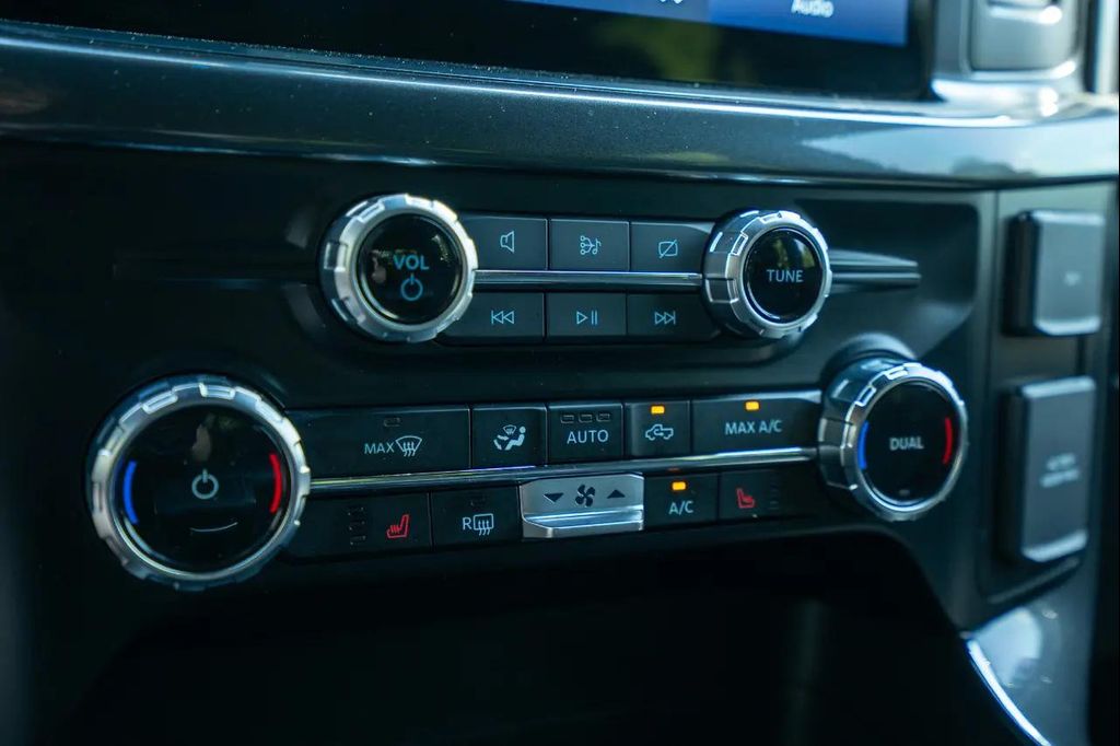 2023 FORD F-150 XLT — миниатюра 31