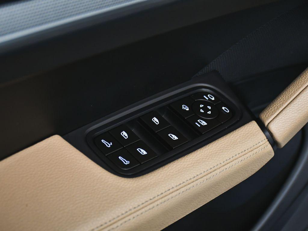 PORSCHE CAYENNE - 10