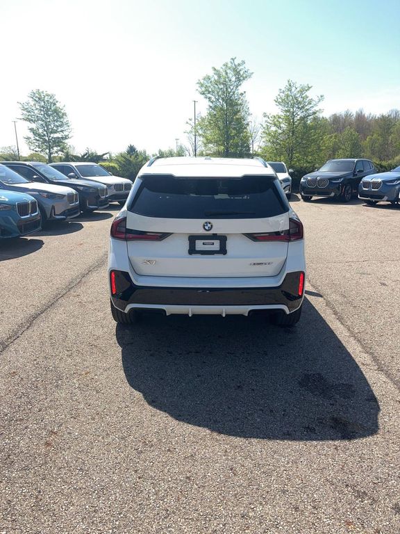 BMW X1 XDRIVE28I - 4