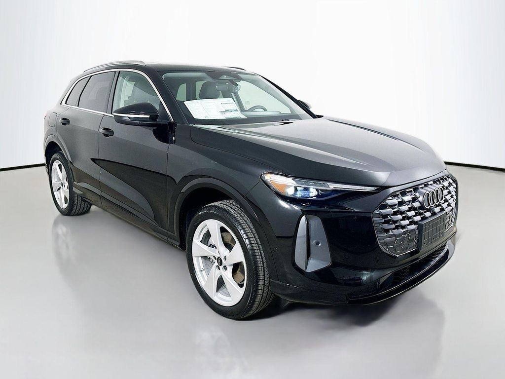 صورة 3 لـ 2026 AUDI Q5 PREMIUM PLUS TFSI QUATTRO S TRONIC
