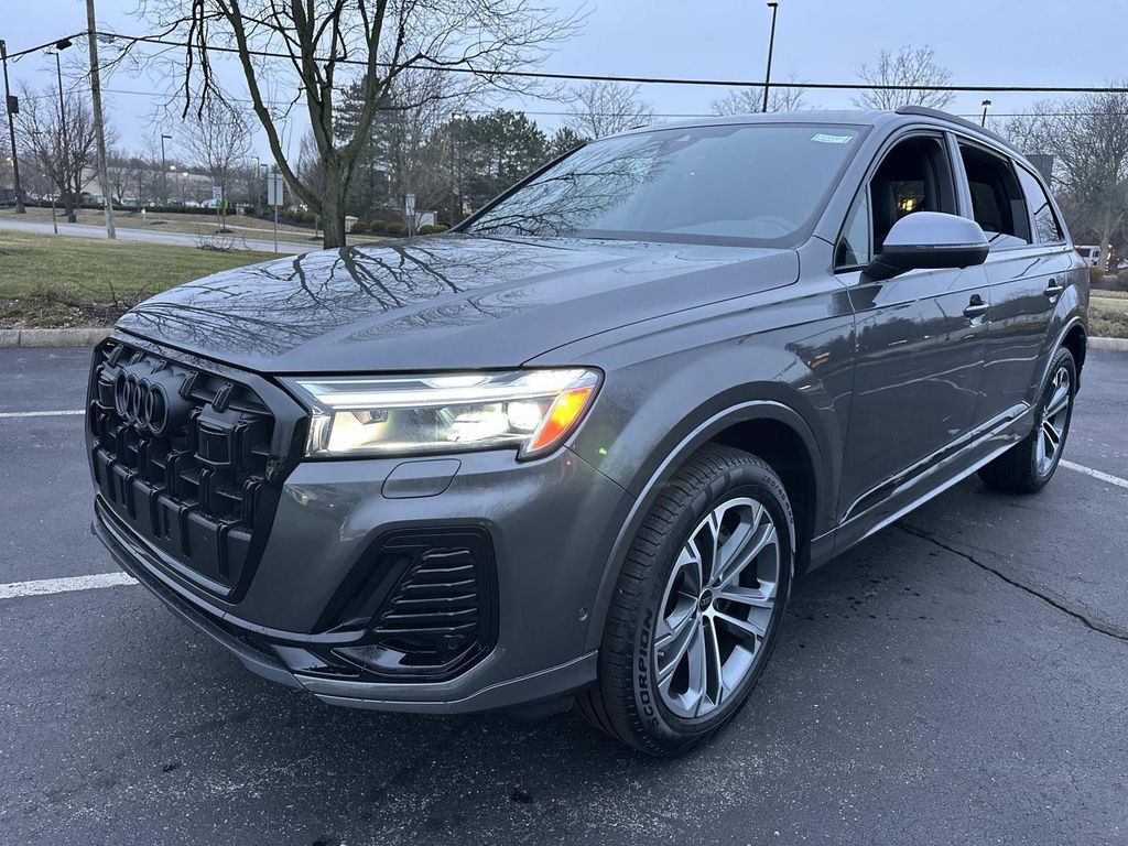 New 2026 Audi Q7 45 Premium