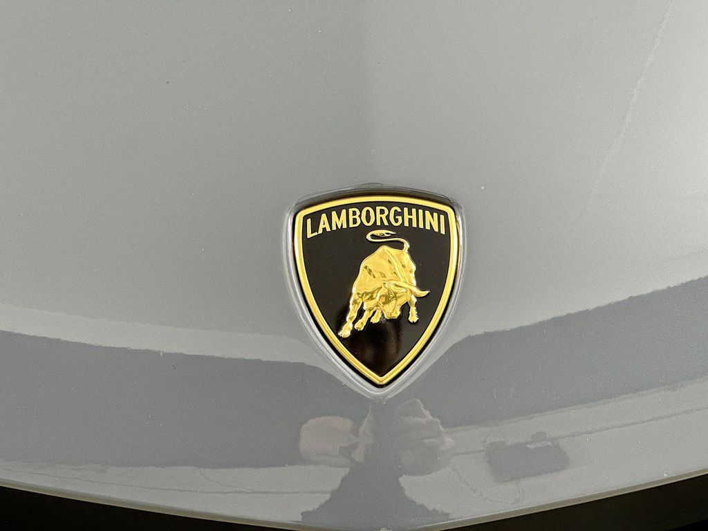 صورة مصغرة 47 لـ 2024 Lamborghini REVUELTO BASE