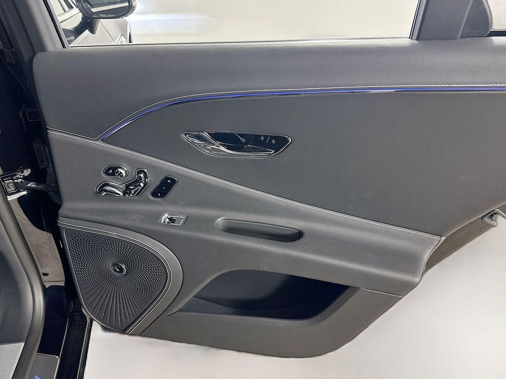 2024 Bentley FLYING SPUR MULLINER V8 — миниатюра 45