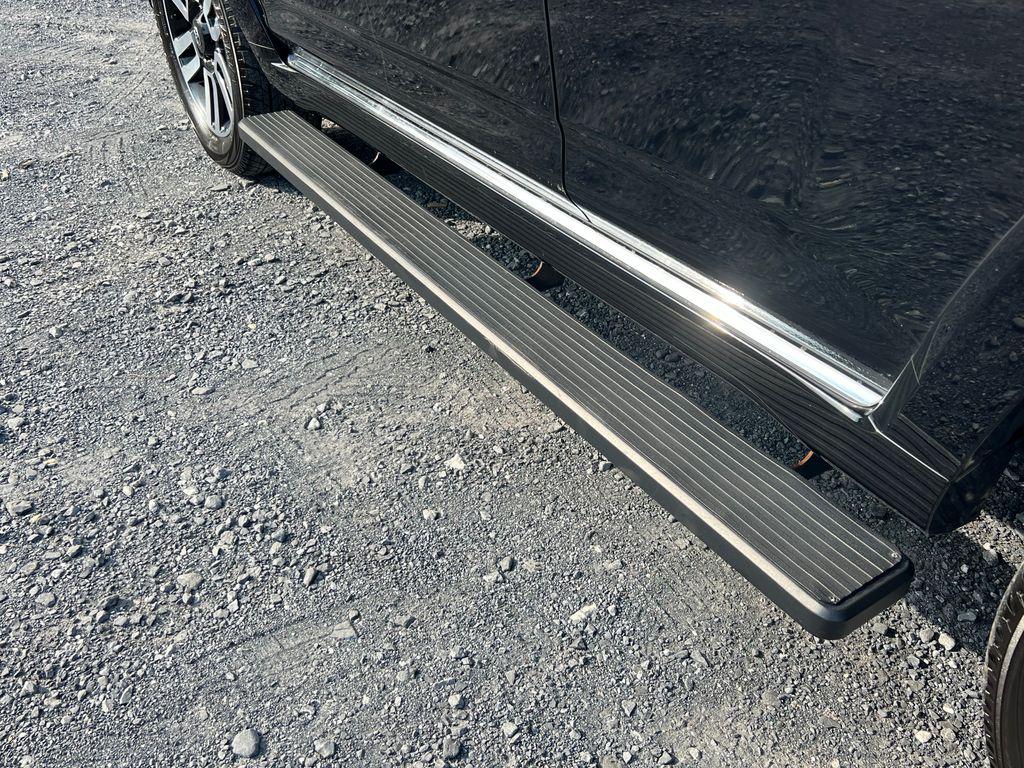 2023 Toyota 4RUNNER LIMITED — миниатюра 17