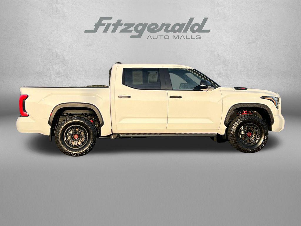TOYOTA TUNDRA - 3