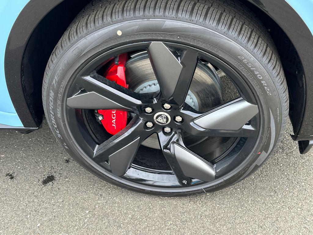 صورة 7 لـ 2026 Jaguar F-PACE SVR