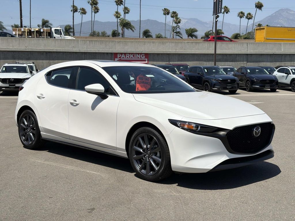 New 2026 Mazda Mazda3 FWD w/Preferred Package