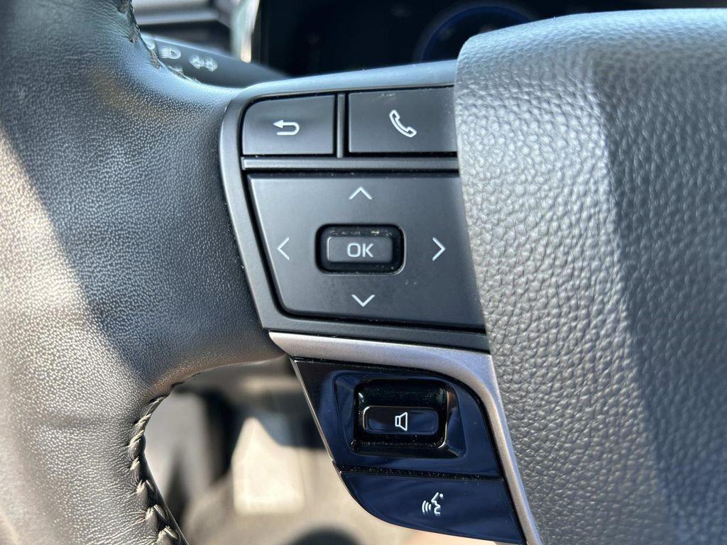 صورة مصغرة 25 لـ 2025 Toyota CAMRY LE