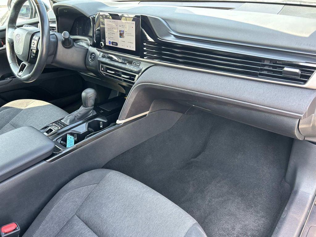 صورة مصغرة 18 لـ 2025 Toyota CAMRY LE