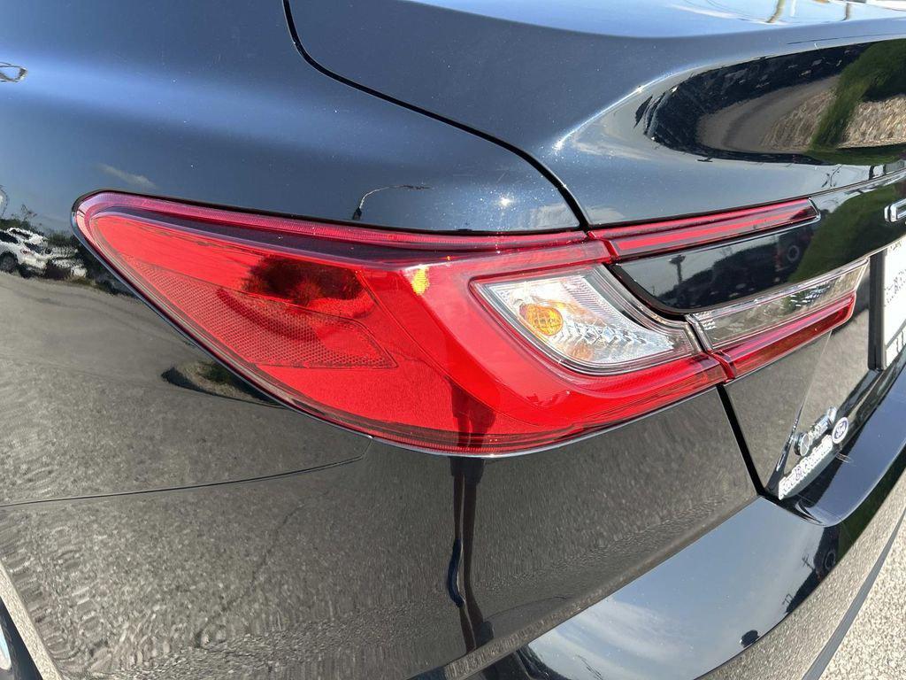 صورة مصغرة 11 لـ 2025 Toyota CAMRY LE