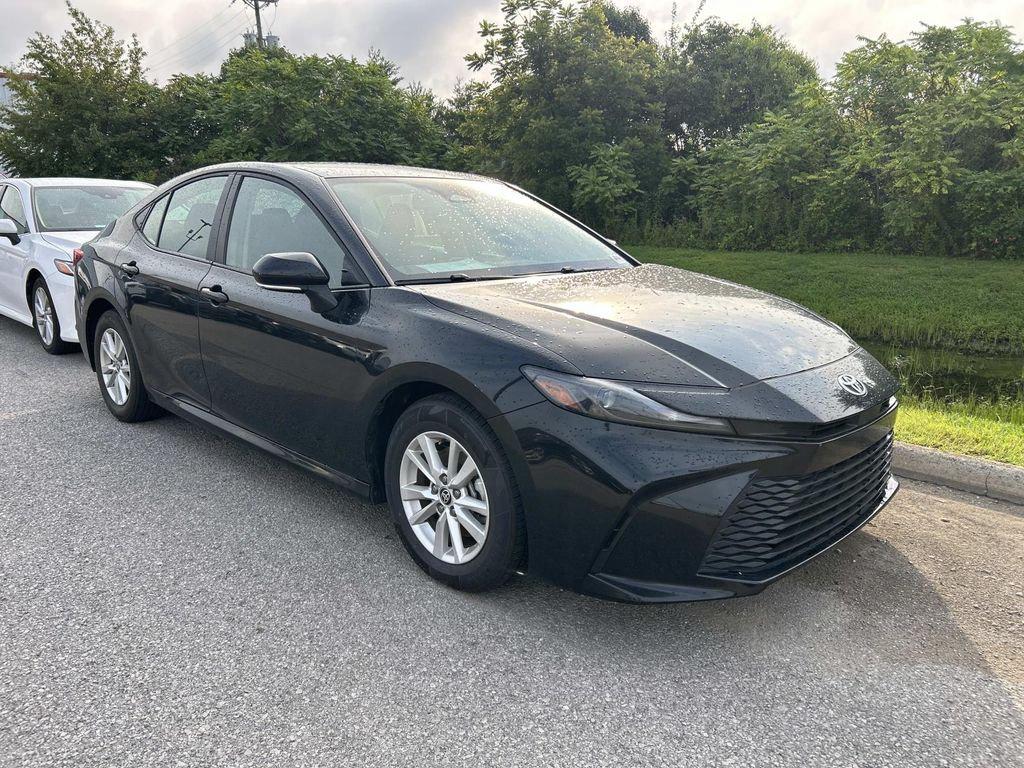2025 Toyota CAMRY LE 照片 2