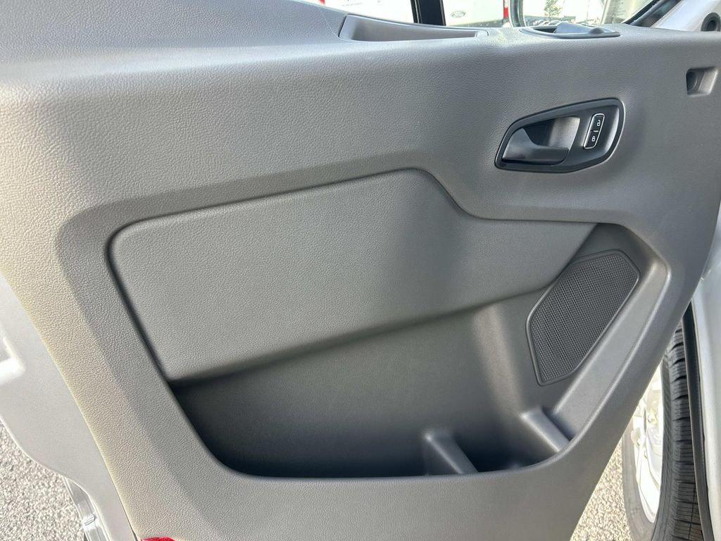 صورة مصغرة 14 لـ 2026 FORD TRANSIT-250 BASE