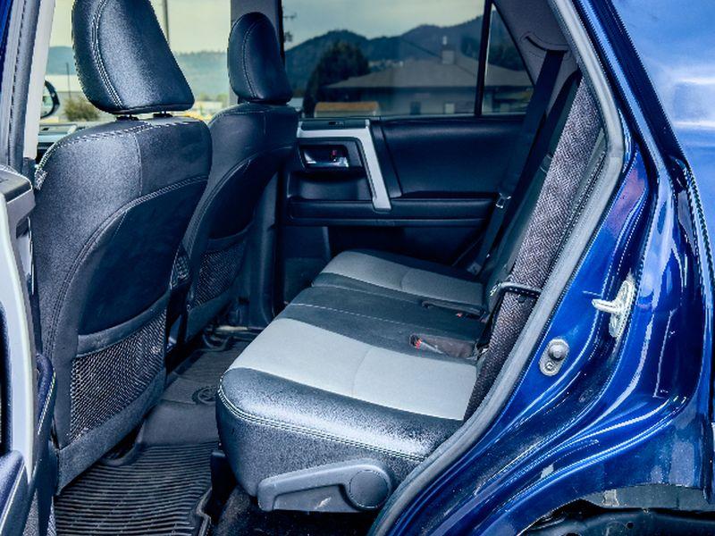 2023 Toyota 4RUNNER SR5 PREMIUM photo 10