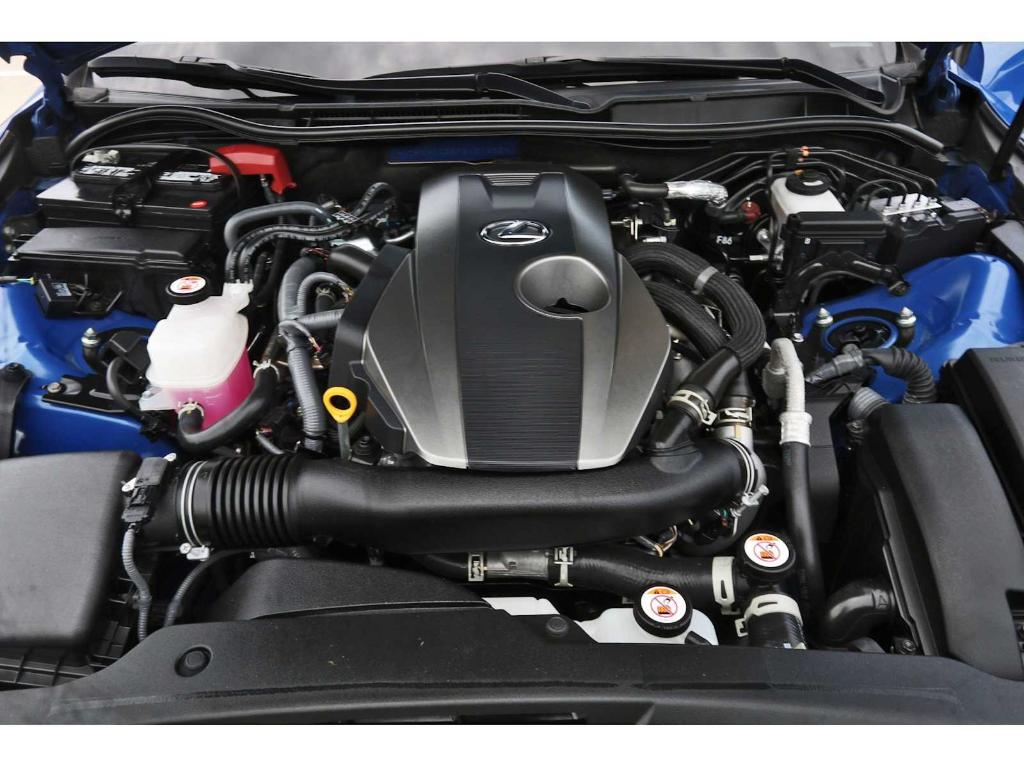 صورة مصغرة 31 لـ 2024 Lexus IS 300 BASE