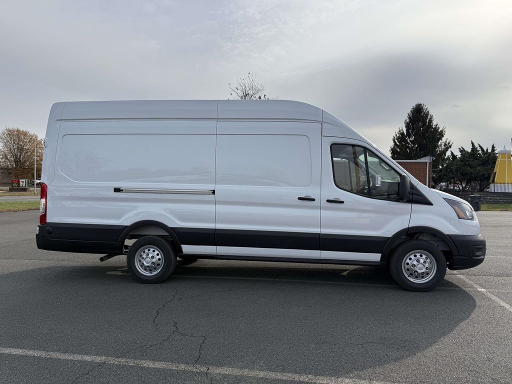 صورة 2 لـ 2026 FORD TRANSIT-350 BASE