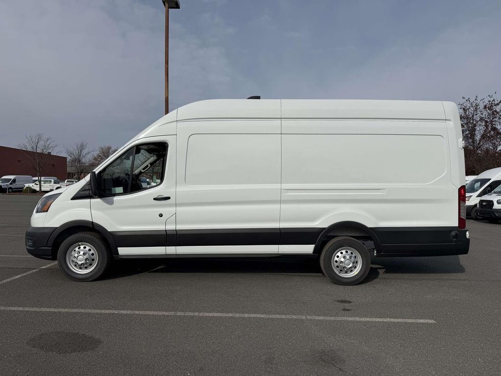 صورة 6 لـ 2026 FORD TRANSIT-350 BASE
