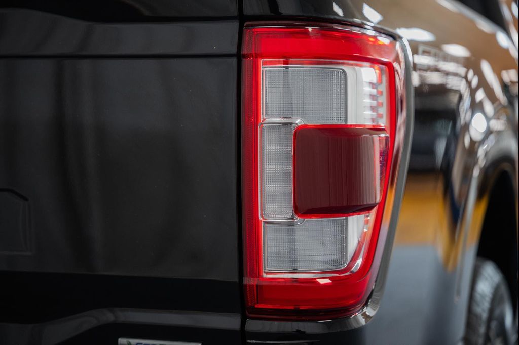 FORD F-150 LARIAT - 9