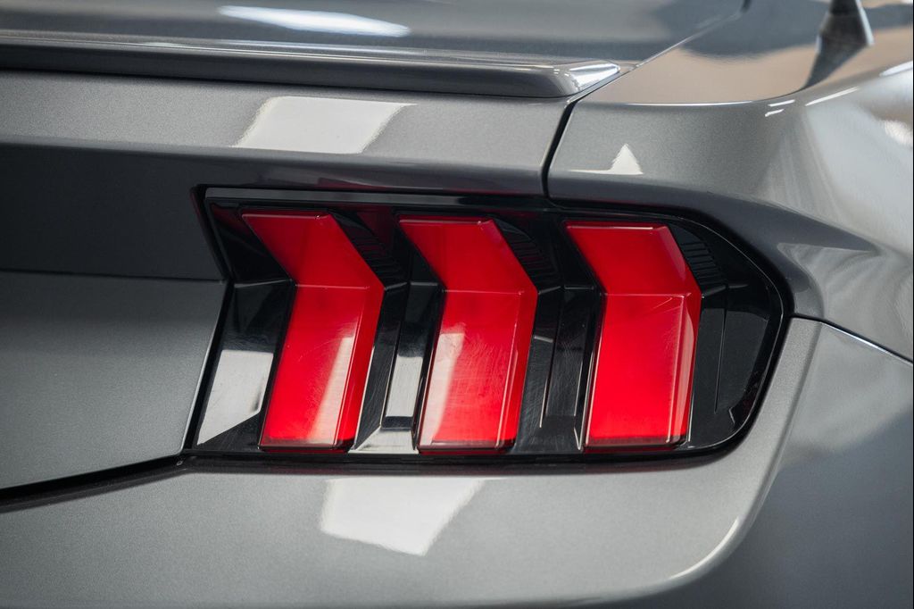 2025 FORD MUSTANG ECOBOOST PREMIUM 照片 7