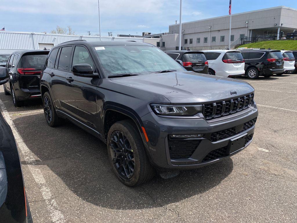 New 2026 Jeep Grand Cherokee Summit