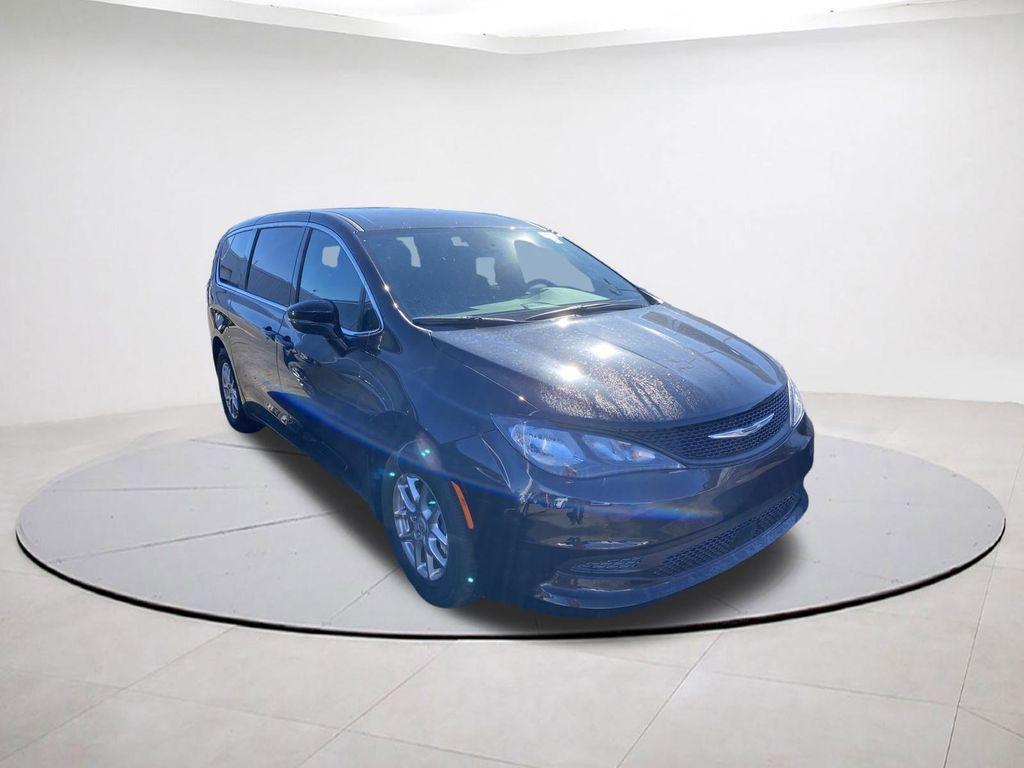 New 2026 Chrysler Voyager LX